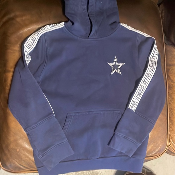 Dallas Cowboys Sweatshirt & Dallas Cowboys Pajama Set! - Picture 1 of 4